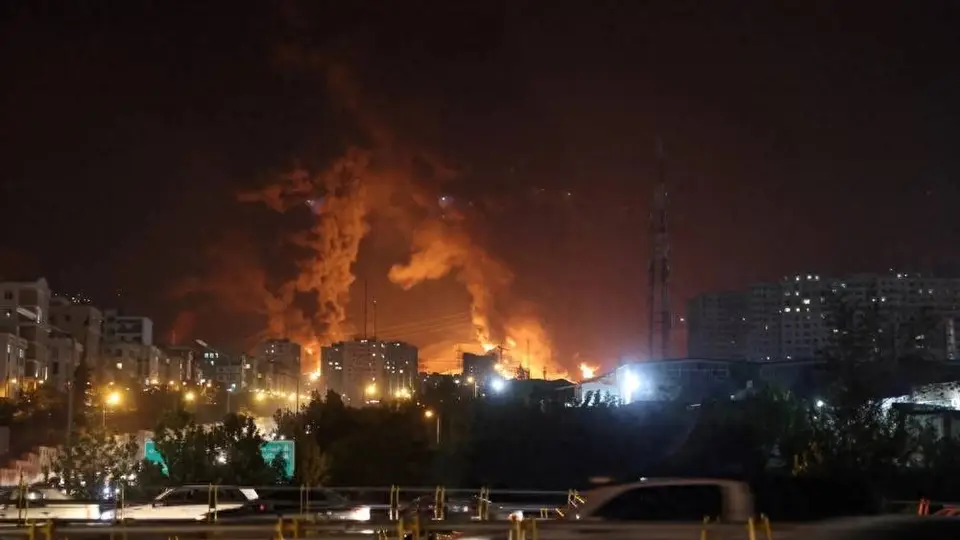 伊朗南部传出爆炸声，美军连炸伊朗两日，伊军：美军基地将经历“地狱般考验”！
