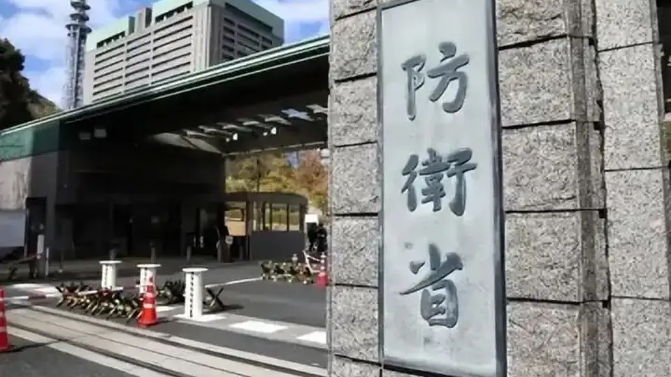3死1重伤，日本10式坦克炸膛暴露自卫队真实战力
