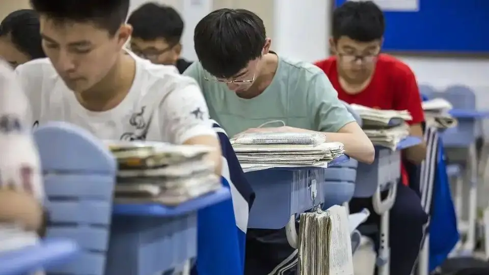 河南三支一扶招聘存蹊跷分数异常 多元调查举措需落地让公众参与监督