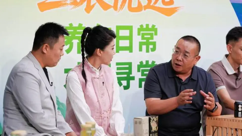 来演播厅解锁土豆米新吃法 漠泉沃薯亮相《三农优选》带动健康主食风潮