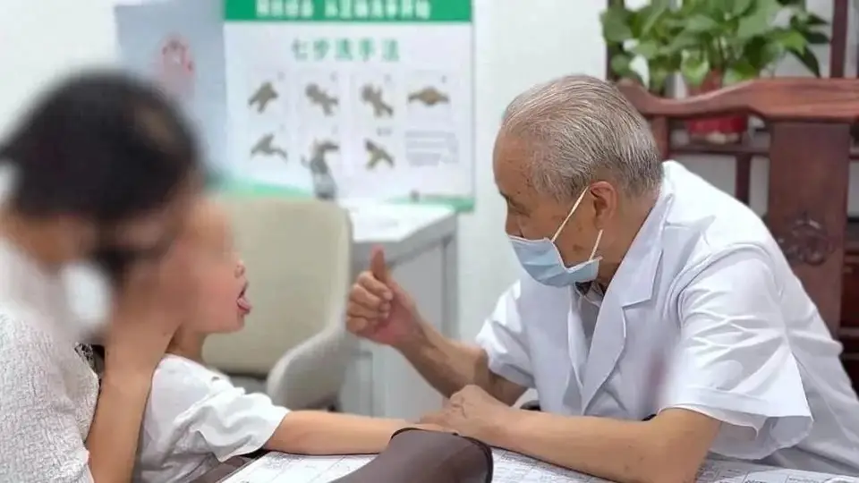 儿科医生：停掉这4类伤脾胃食物，孩子脾胃养好了，身高长得快！