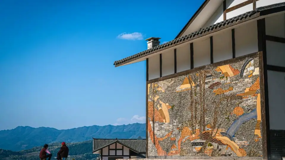 乡建三年,壁画入席:一位硕士生的田野艺术实验