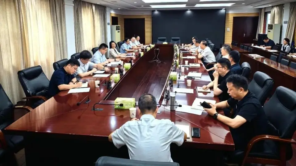 总行领导拜访东湖风景区管委会