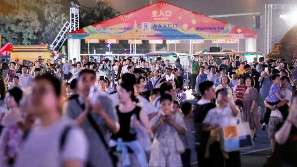 第36届青岛国际啤酒节夜场启幕 赴一场烟花流光与晚风共舞的多元夏夜之约