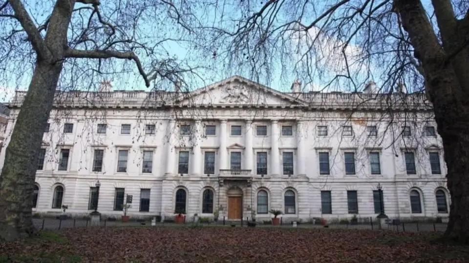 7月31日英国高等法院相关裁决后 公众对中国驻英使馆新馆舍规划审批的参与体验引关注