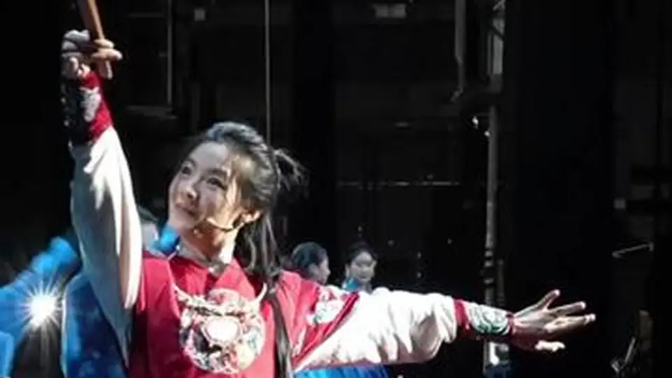 来魔都看青春越剧《我的大观园》 赴上海白玉兰评委场 陈丽君携浙百团亮相