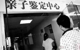 婴儿为啥不能做亲子鉴定？新生儿强制亲子鉴定，这事差点害死人