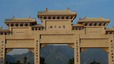 2019年乔家大院摘牌：一夜之间，1050平店面被腾退，服务员大换血