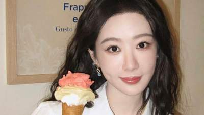 杨紫白衬衫粉裙切换多变风格 网友直呼每一套都好有氛围感