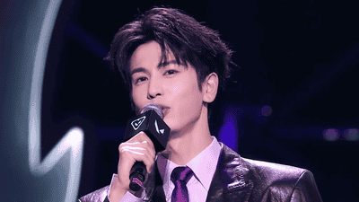 张凌赫周也登无畏契约表演赛！上演电竞男女主光环！他太准了！