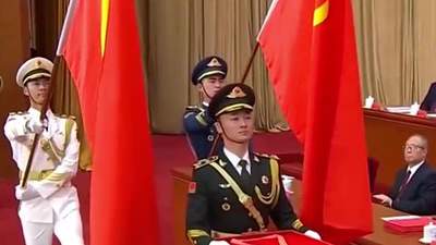 追光的你丨总书记向他们颁授勋章