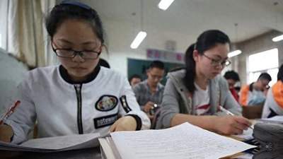 谁在批量制造“伪天才”？