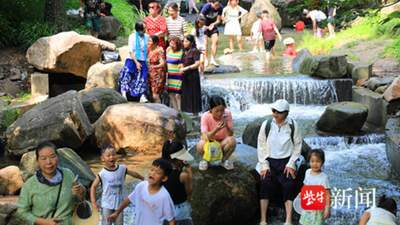 南京前湖溢洪沟成夏日避暑新宠