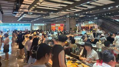 金价涨了，水贝又“挤爆”了？每经记者实探：销售与回收价差近80元，“换金”更划算？