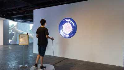 来沪上这场年度艺术大展 亲手参与把情绪“变”成专属视觉图形