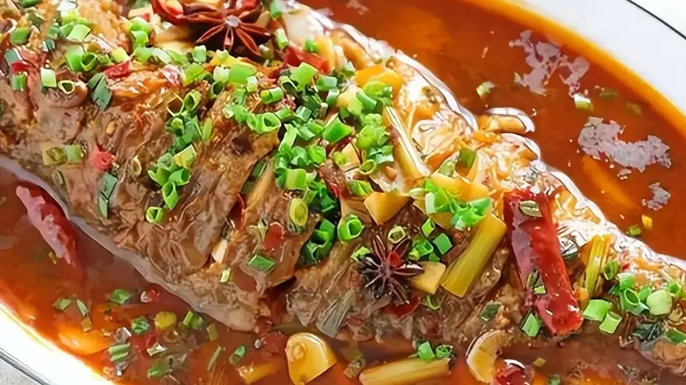 炖鱼肉想要好吃，记得放这3个香料，鲜嫩十足，天天吃都不腻