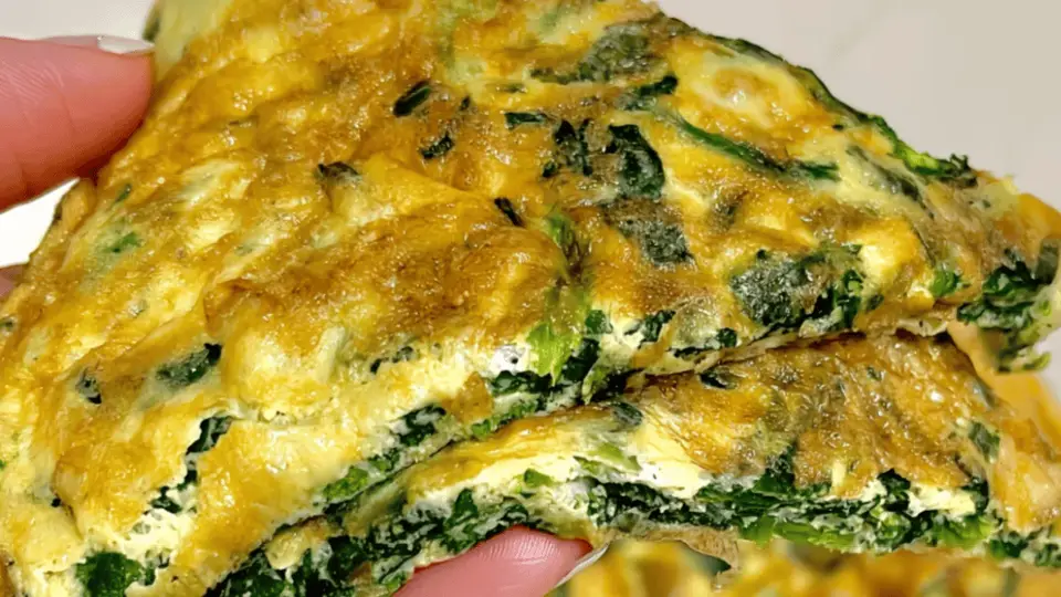 菠菜鸡蛋饼：一口咬下春天的鲜嫩与家常的温柔