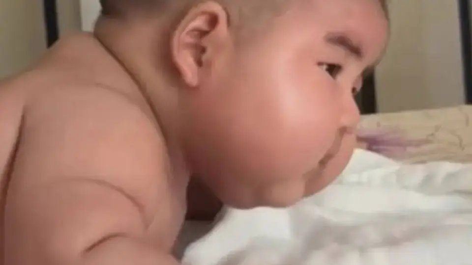 7个月宝宝送奶奶家一个月成28斤小胖墩，宝妈见了差点认不出，隔代带娃的这些误区你踩中了吗？