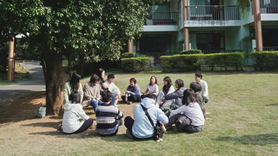 致青年写作者：你没被看见的这些年，我们一直在找你