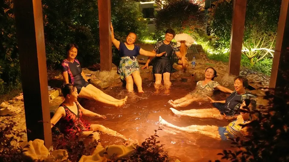 贵州思南:依托温泉资源点燃暑期康养旅游热潮
