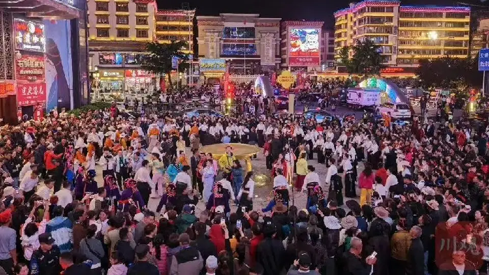 甘孜州首创景区终身门票制并推进高海拔景区供氧全覆盖