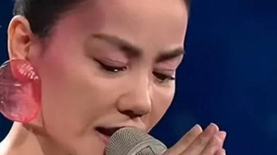 曝谢贤去世1天后,“一言不发”的王菲,终于不再顾及所谓的体面