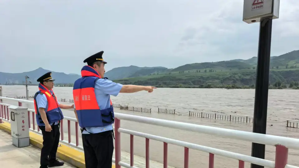 7月30日雨歇时 延吉分局邀你共护图们江航道旅游季安全巡查实况