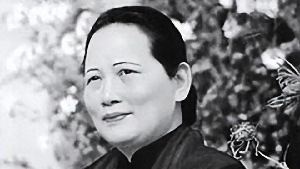 宋庆龄晚年提天安门纪念碑 忆与毛泽东共历的时代变迁与人民英雄内涵