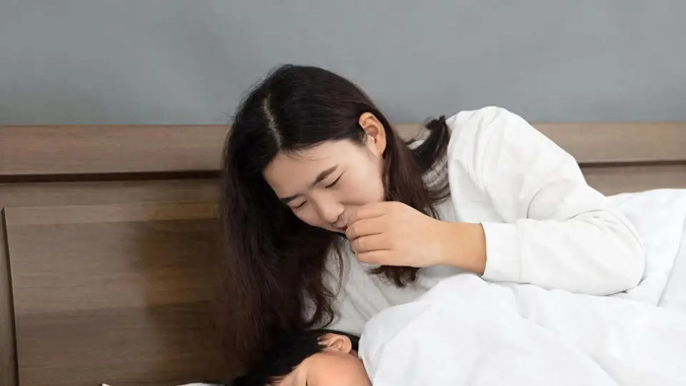 “跟妈妈睡”和“不跟妈妈睡”的孩子，不用等长大，差距就很明显