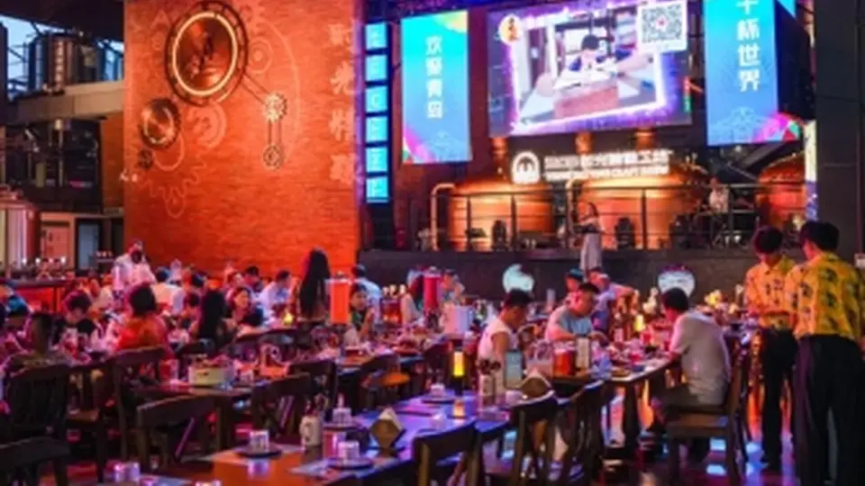 青岛西海岸金沙滩啤酒城美食活动齐上阵 邀你参与互动畅享趣味体验