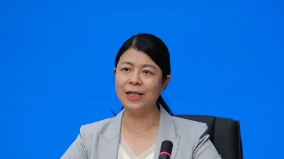母乳喂养遇上堵奶、生病怎么办？专家支招：别盲目断奶，家庭支持是关键