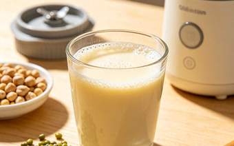 原创这杯豆浆，祛湿、控糖、养脾胃！绿豆配鹰嘴豆，打出来香浓顺滑