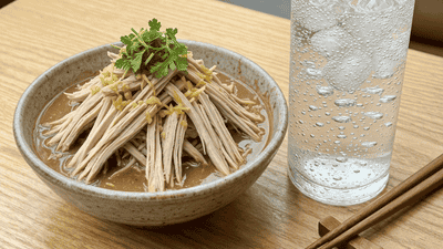 开胃冷面大赏：麻酱鸡丝冷面配冰镇气泡水，爽滑一夏