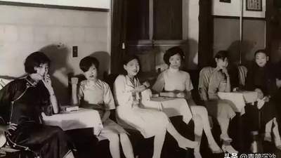 1952青岛名妓于小脚枪决：裤腰挂满金戒指家中藏满银元宝