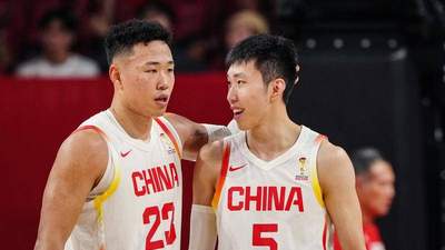 四国赛主场观赛体验拉满！中国男篮击败格鲁吉亚 廖三宁李弘权发挥抢眼