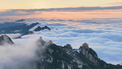 老君山“月薪6万看云海”活动引参与热潮 网友热议渴望松弛感的真实心态