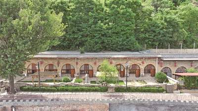 延安市宝塔区赵家岸村：300孔窑洞的文旅新篇章