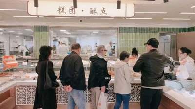 工作日午后逛上海杏花楼超级点心铺 糯叽叽糕点陪你解锁多元美味体验