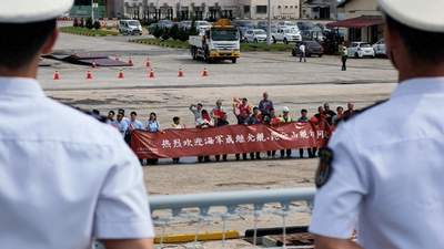 7月24日中国海军83舰编队抵文莱 多元交流活动邀你共赴友好之约