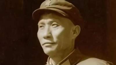 抗大三年沉心磨剑 当年拖枪出走的八路军参谋长终获重返队伍的机会
