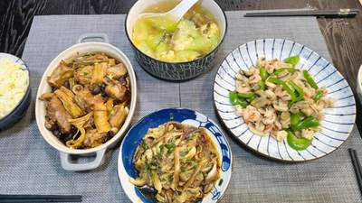省事！还是蒸菜好，1锅2菜同时出，儿子连夸太好吃！