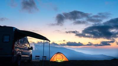 武功山成电车露营热门打卡地 年轻群体如何解锁多元户外旅居体验?