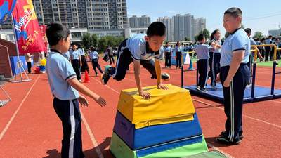 全国景区纳闷儿了：这群山东娃为啥到处跳绳？
