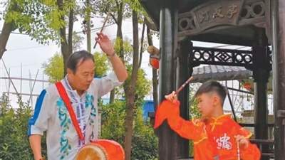 千里走淮河一心传鼓艺（工匠绝活）