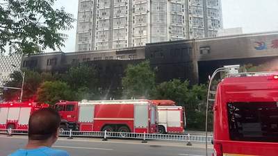 秦皇岛一底商火灾致8人遇难,“一瞬间冒黑烟!”