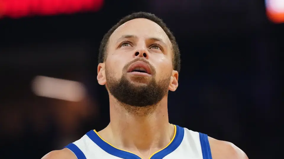 7月27日美记曝NBA不同队高管讨论:库里续约勇士这件事,不少人认为不妥,期待新赛季的相关动向