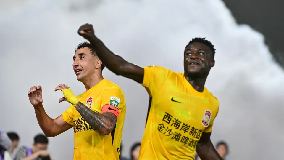 中超-卢斯戴维森建功 西海岸2-1十人海港13轮不败