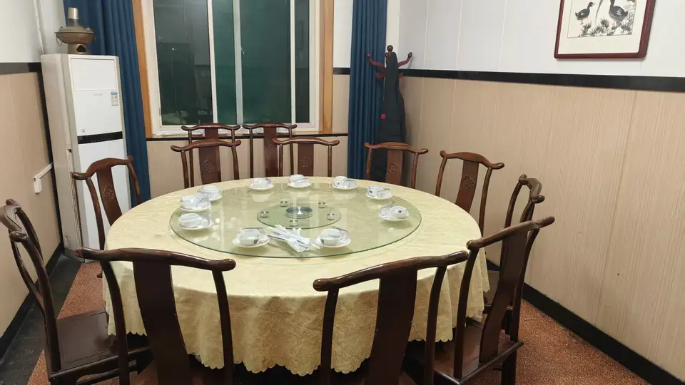 铜锅涮肉:围炉共食的情感纽带,都市聚餐的新选择