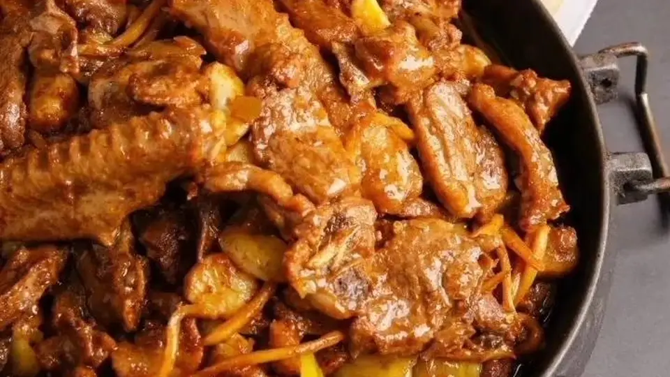 柳州宜州/鹿寨、全州人气特色菜尝鲜指南 酸甜焦脆扣肉+鲜辣爽口红油米粉 还有夜市灵魂螺蛳鸭脚煲 从柳州驱车几十公里都要打卡的小众美食体验