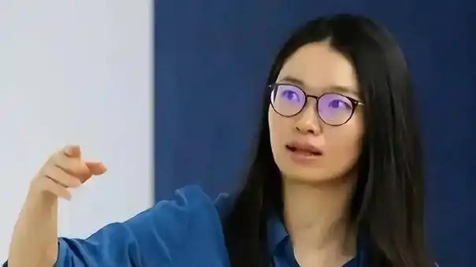 桂林中学师生奔走相告 校友王虹斩获菲尔茨奖引全城沸腾